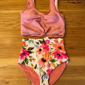 Coral Reef Swim Suit NWT -Traveler Top Leisure Reversible Bottoms
